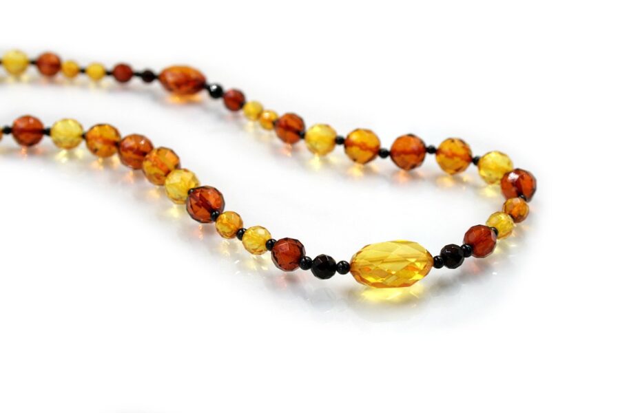 Ambra Baltica Collana fantasia sfaccettata multicolor