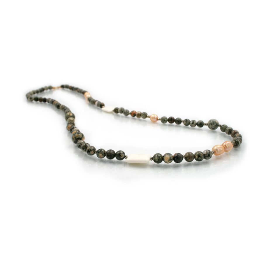 Collana fantasia Riolite, Perle, Ematite ed Osso con chiusura in argento 925‰ - immagine 4