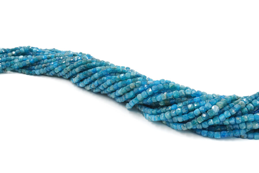 Apatite fili cubi sfaccettati 4mm - immagine 2