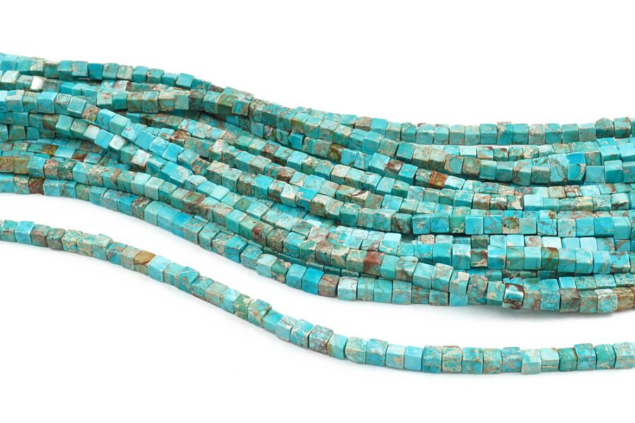 Blu Imperial Jasper fili cubi 4mm