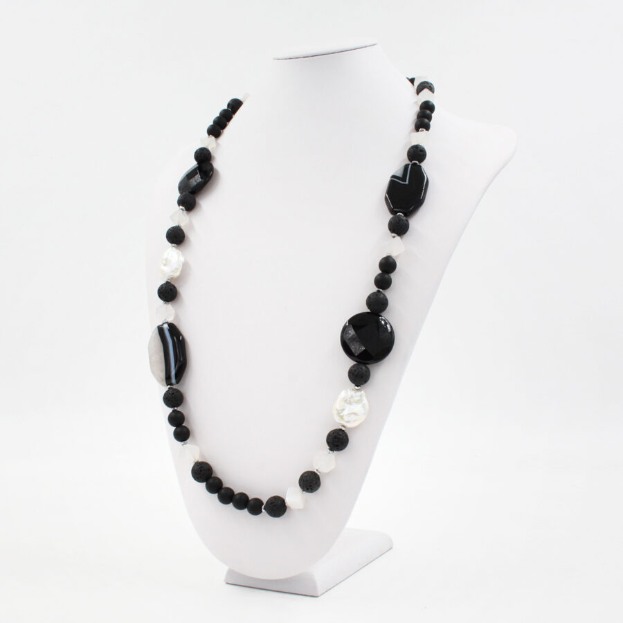 Collana in agata nera e striata, lava, agata bianca naturale, ematite e chiusura in argento 925‰ - immagine 2