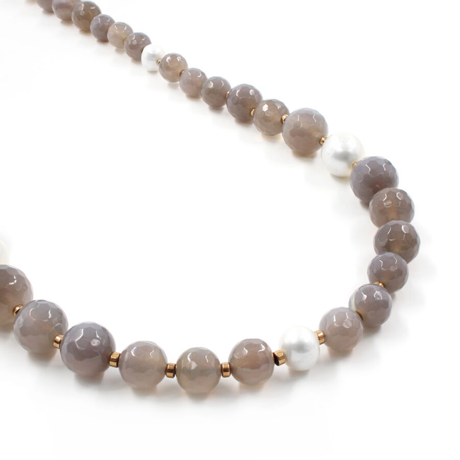 Collana in agata grigia con perle e chiusura in argento 925‰