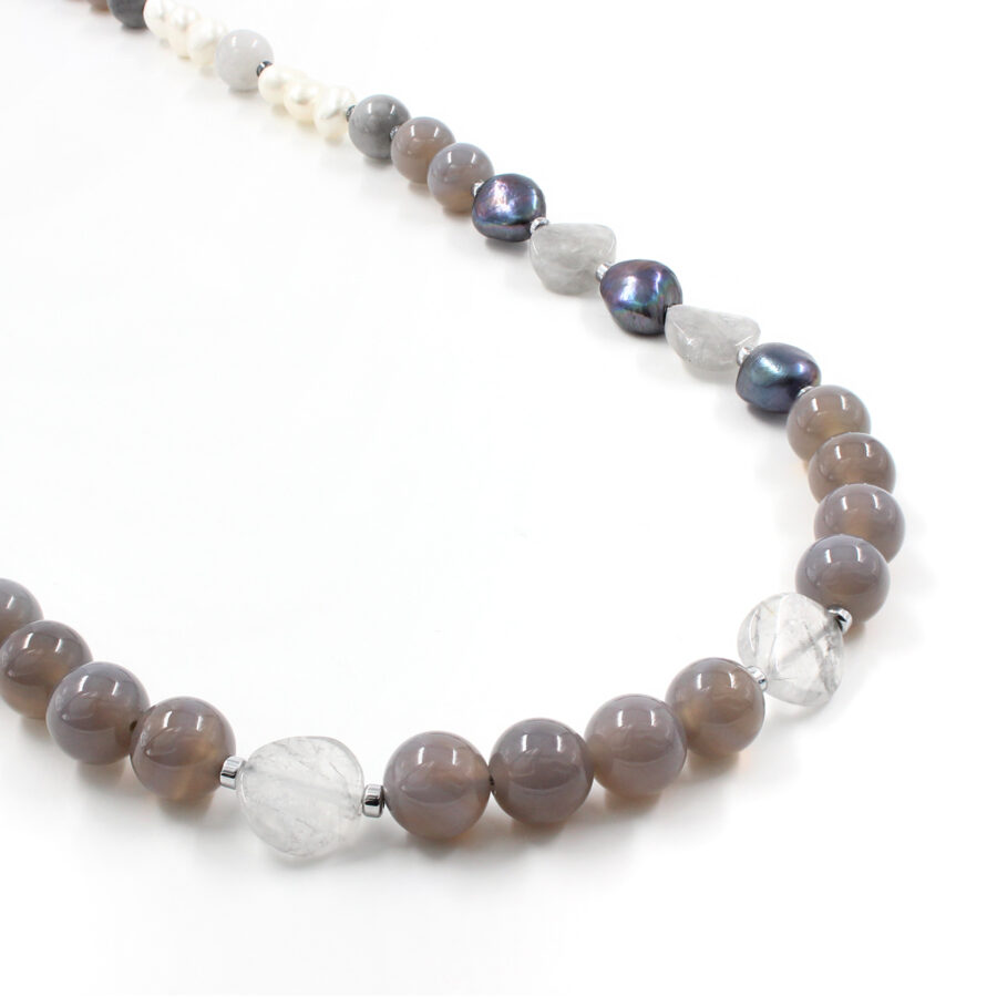 Collana agata grigia, occhio d'aquila, perle e quarzo grigio e chiusura in argento 925‰