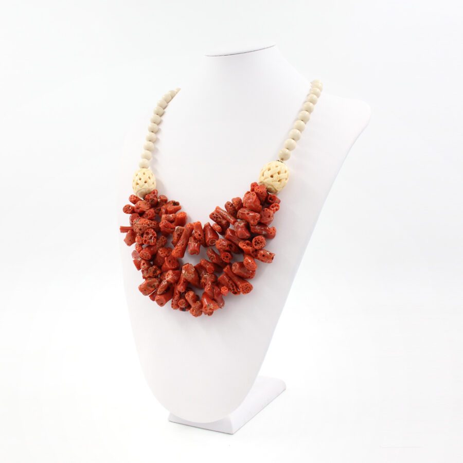 Collana Multifilo con diaspro, corallo, elementi in osso e chiusura in argento 925‰