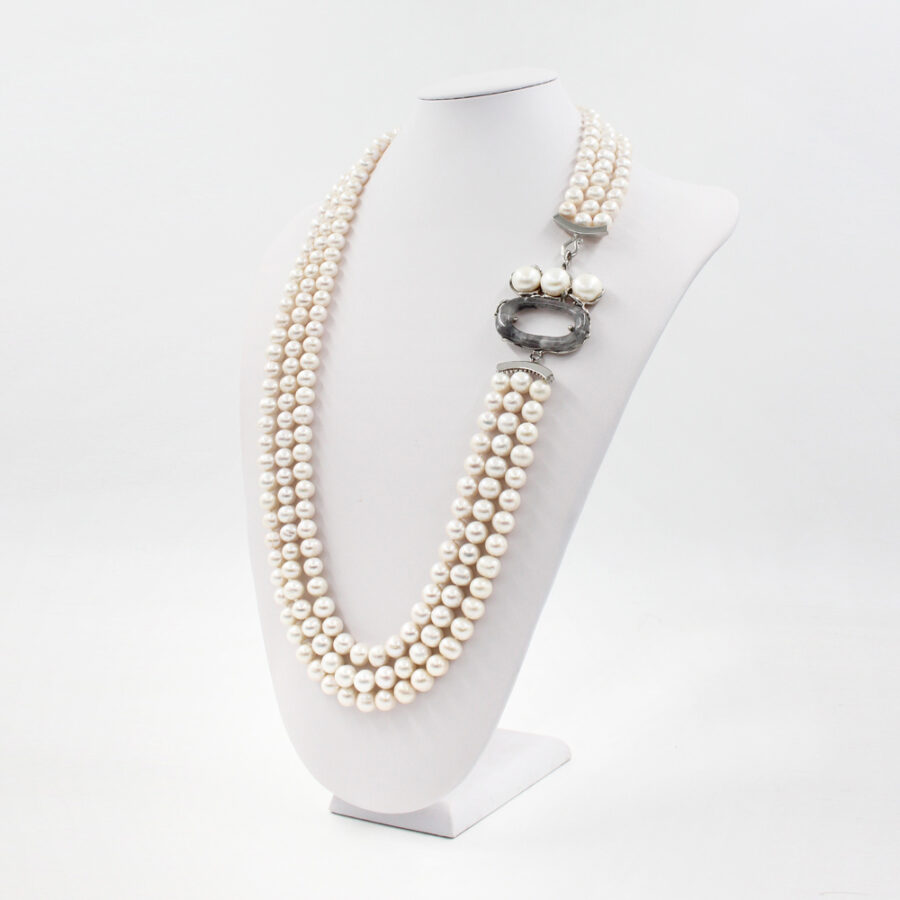 Collana Multifilo con perle e elementi di quarzo grigio in chiusura in argento 925‰