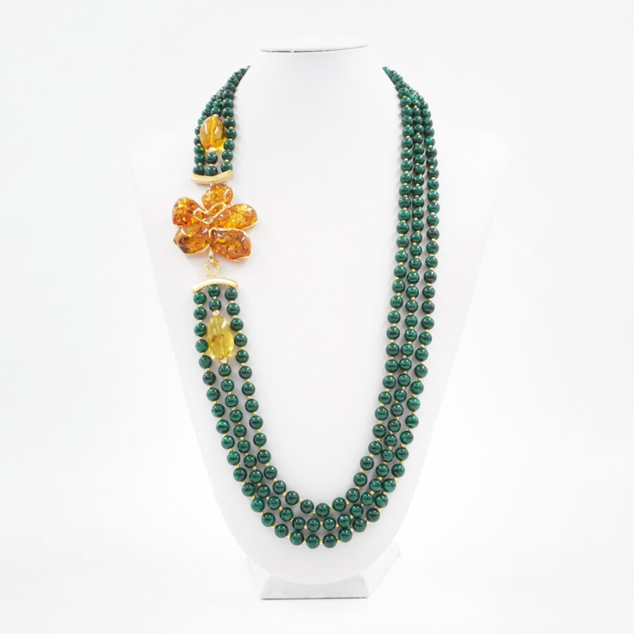Collana Multifilo con malachite, ambra e elementi di ambra in chiusura in argento 925‰ - immagine 2