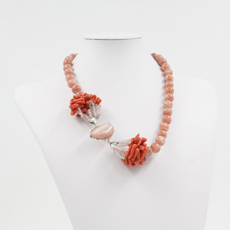 Collana con pietra del sole, corallo e agata grigia e chiusura in argento 925 – Rodiato