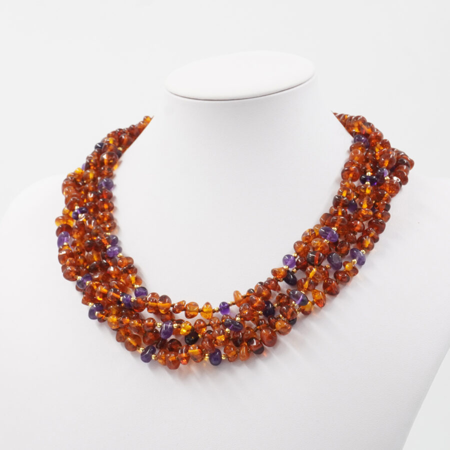 Collana Multifilo con sassi di ambra e trottole di ametista e chiusura in ambra