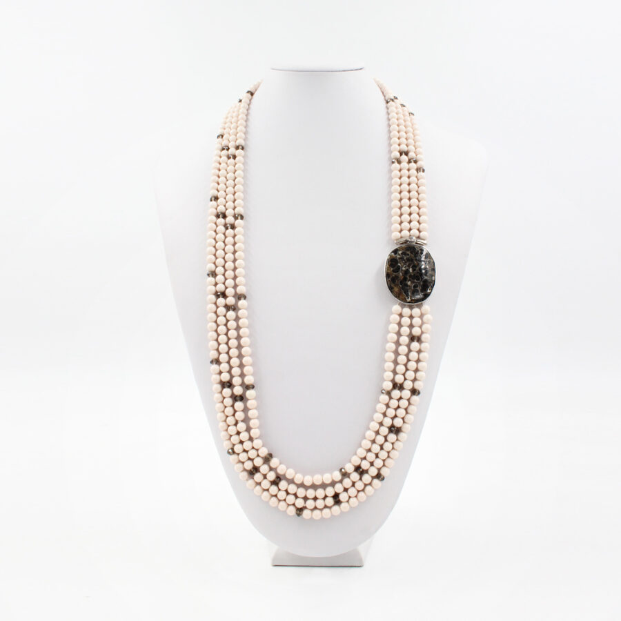 Collana Multifilo con pasta di corallo rosa, quarzo fumè e elemento di diaspro in chiusura in argento 925‰ - immagine 2