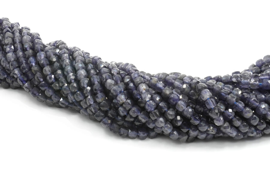 Iolite fili cubi sfaccettati 4mm