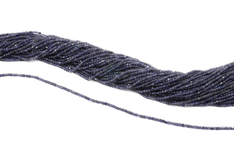 Iolite fili cubi sfaccettati 2,5mm - immagine 2