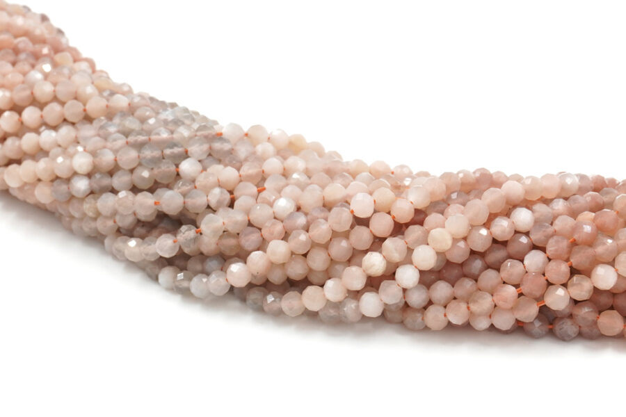 Moonstone rosa fili round sfaccettati 4mm