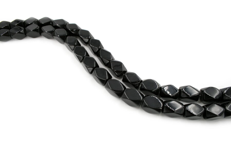 Agata nera fili sassi sfaccettati 18x13mm