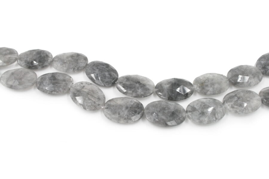 Cloudy quartz fili flat oval sfaccettati 35x25mm