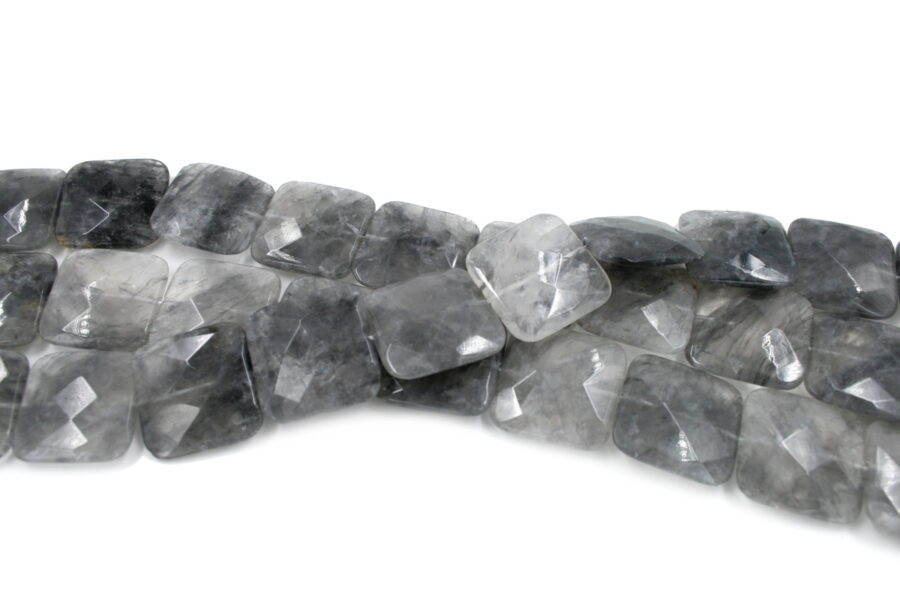 Cloudy quartz fili quadrati sfaccettati 30mm