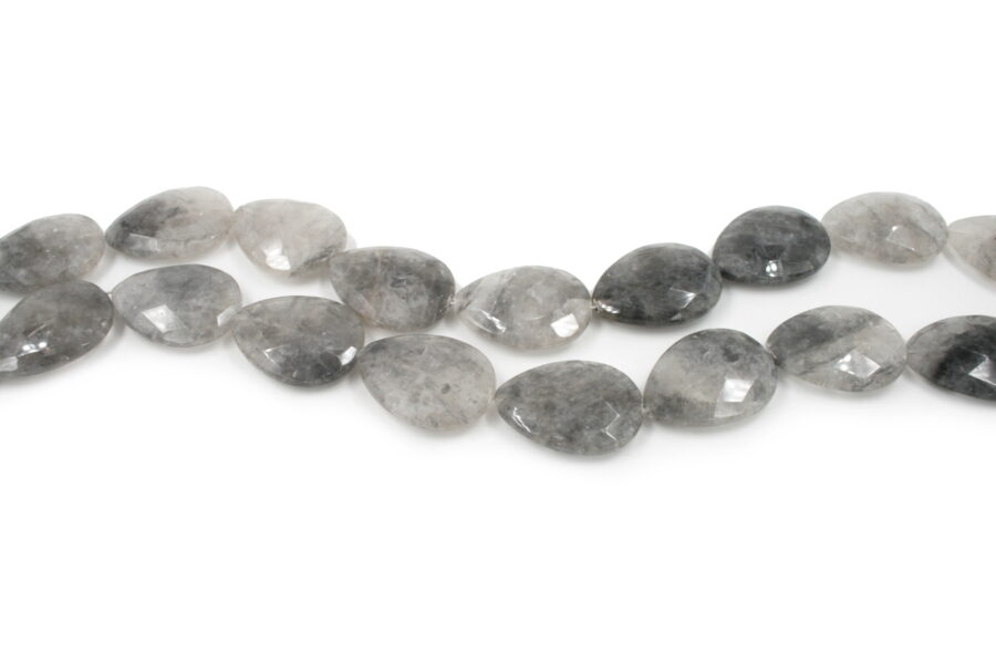 Cloudy quartz fili flat drop sfaccettati 40x30mm