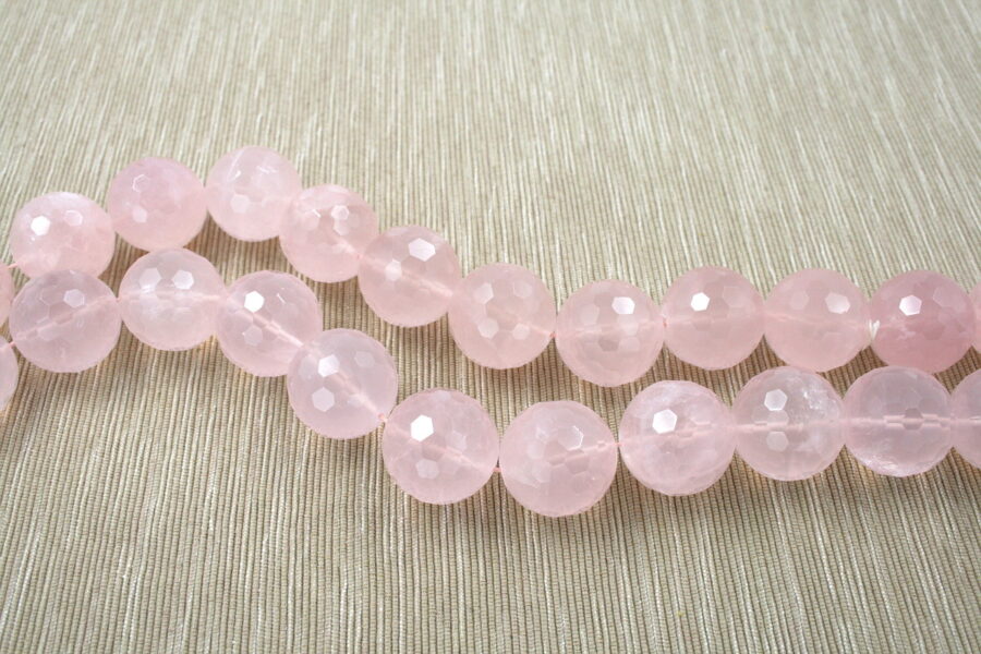 Quarzo rosa fili round sfaccettati 24mm