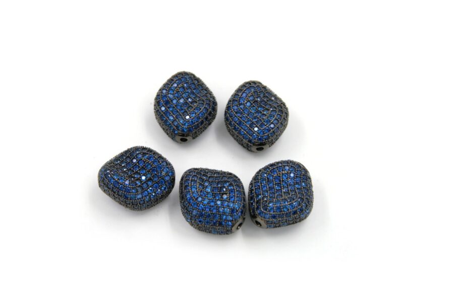 Sassi in ottone pave' di zirconi 20 x 15mm (blu)