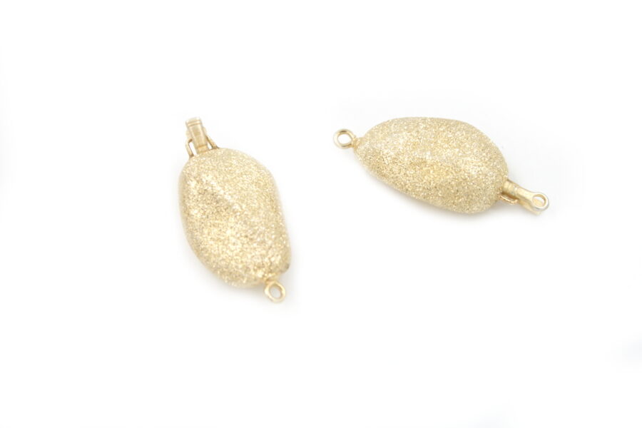 Argento chiusura sassi 28x18mm Dorata +/-4Gr