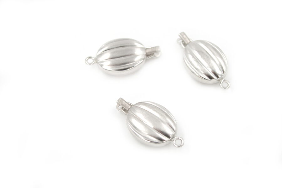 Argento chiusura ovale 18x15mm rigata RH +/-2.6Gr