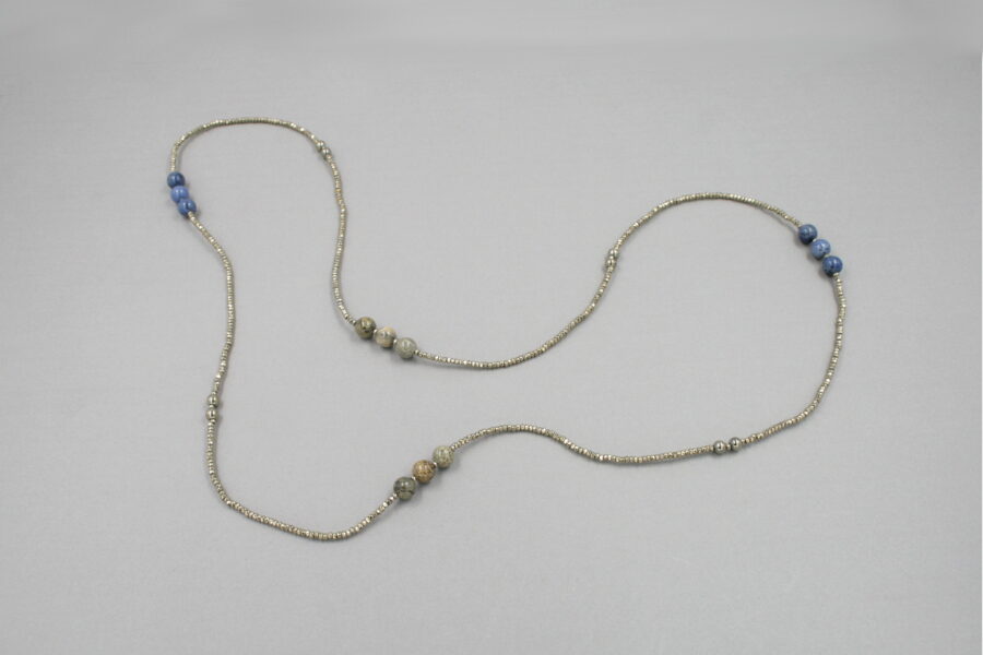 Collana fantasia Ematite White Gold Dumortierite e Yellow Artic Jasper - immagine 3