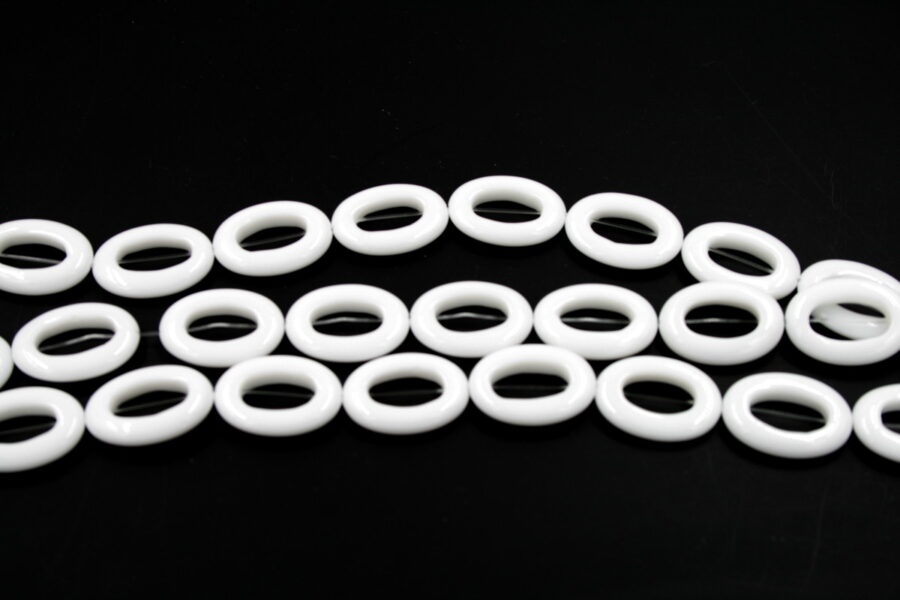 agata bianca fili cornici ovali 25x18mm - immagine 3