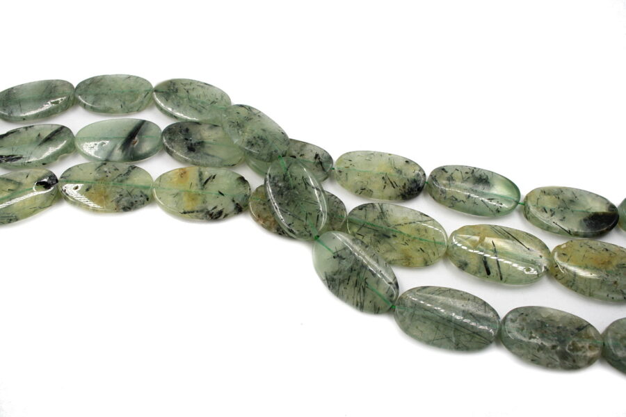 Quarzo verde tormalinato fili flat oval 37x23mm