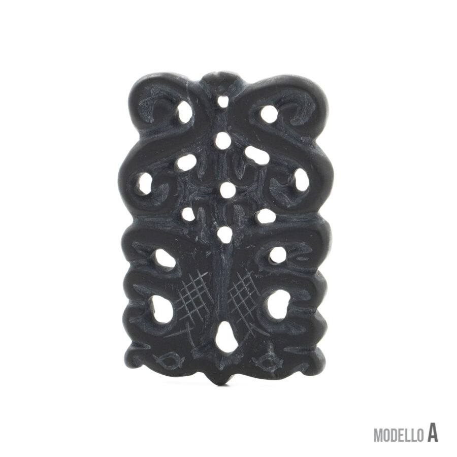 Piastra traforata in agata nera satinata, agata rossa e agata indiana 54x40mm