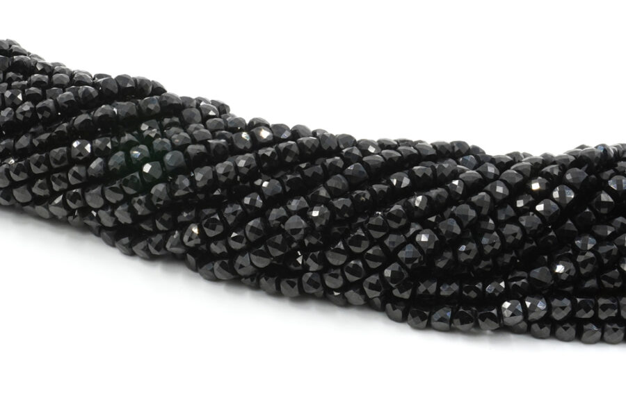Spinello fili cubi sfaccettati 4mm