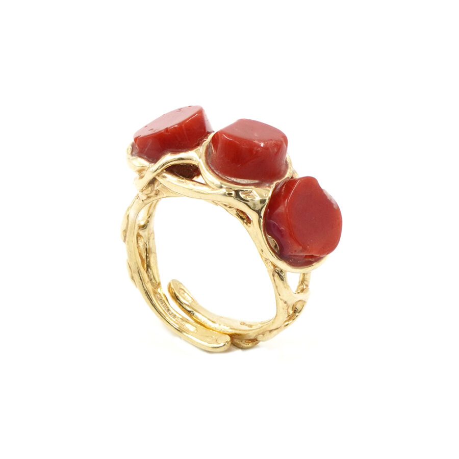 Anello Trilogy in argento 925 con corallo – Dorato