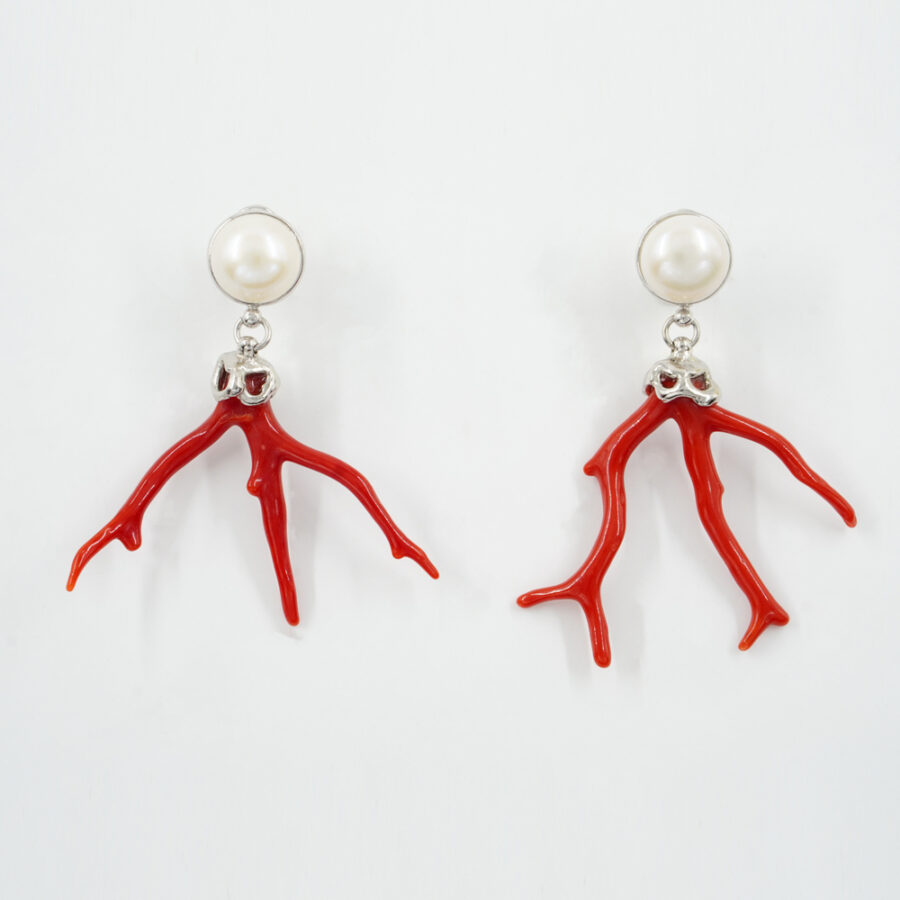 Orecchini in argento 925 con perla e ramo di corallo - Platinato