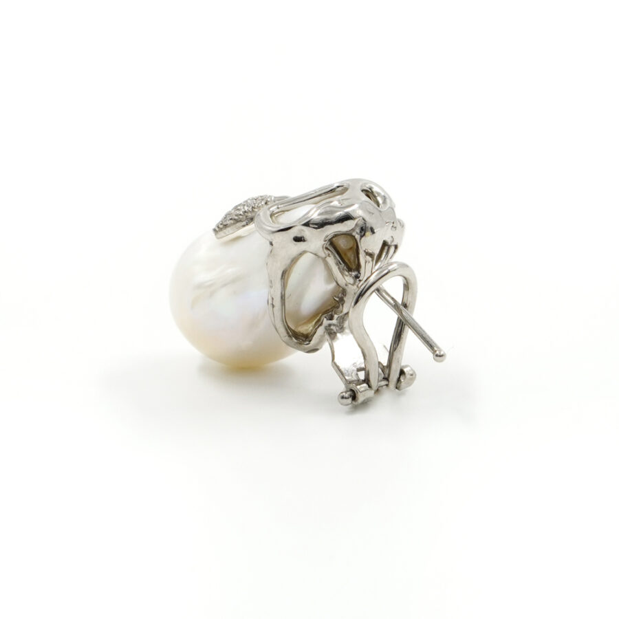 Orecchini in argento 925 con perla barocca e zirconi – Platinato - immagine 2