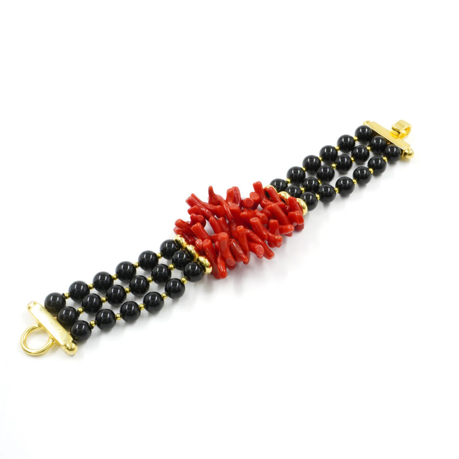 Bracciale Multifilo con agata nera, corallo, ematite, chiusura in argento 925 – Dorato