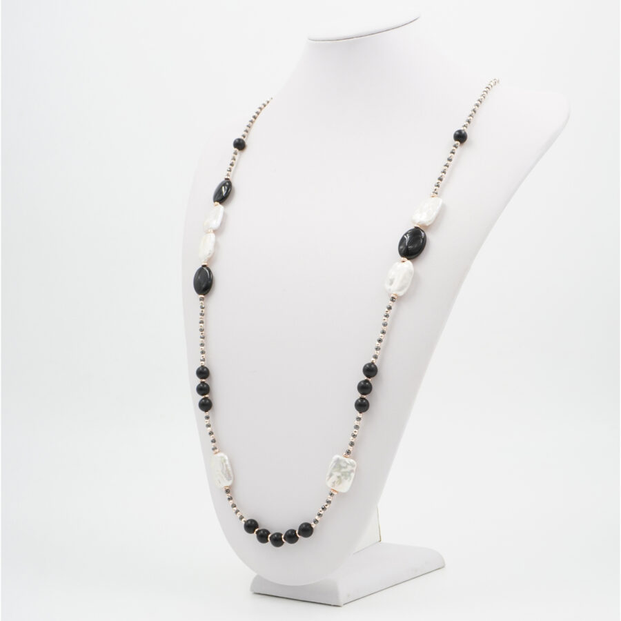 Collana con ematite, agata nera, perla, chiusura in argento 925 – Rodiato - immagine 2