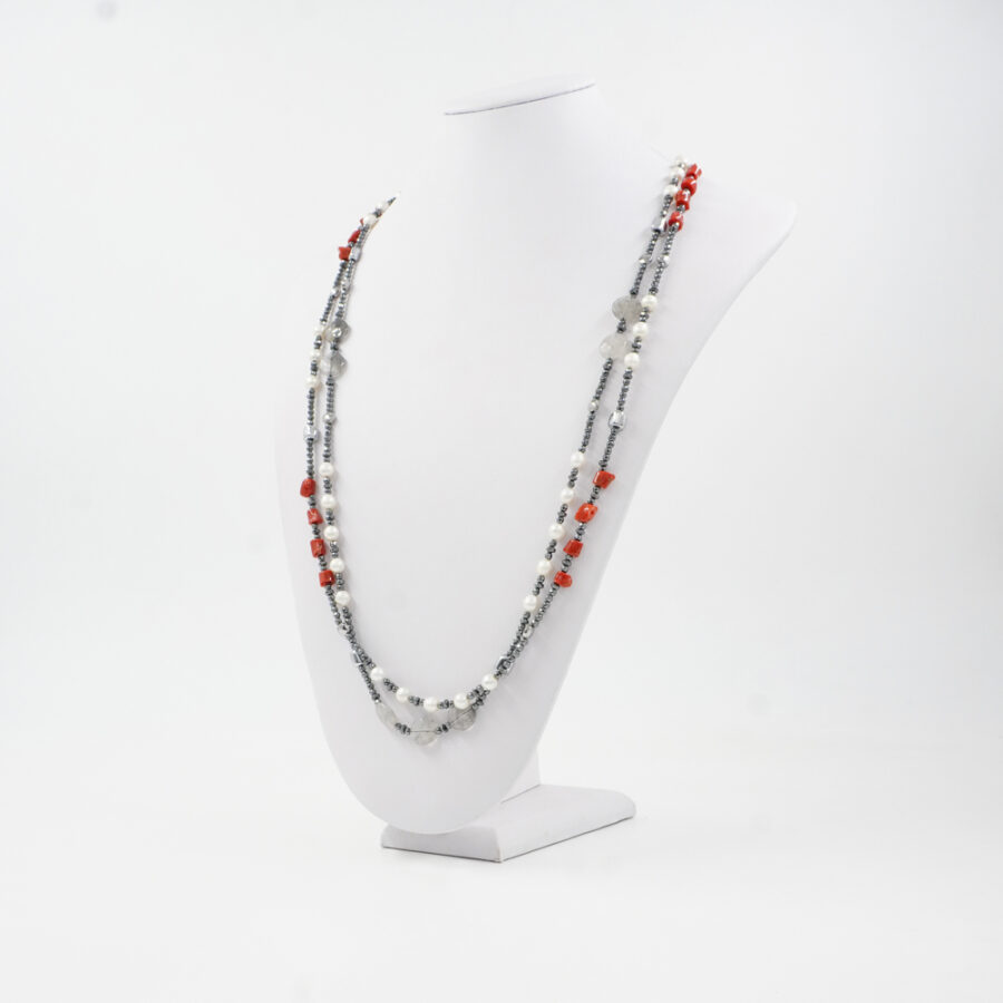 Collana Multifilo con ematite, quarzo grigio, cianite, corallo, perla - immagine 2