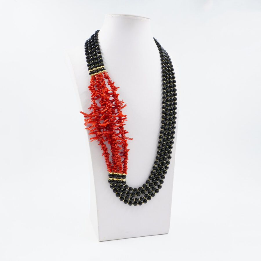 Collana Multifilo con agata nera, corallo, ematite, chiusura in argento 925 – Dorato