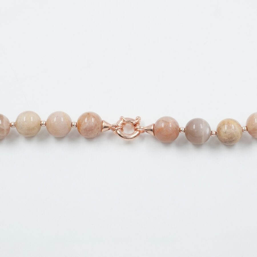 Collana con pietra del Sole, corallo bianco, corallo rosso, ematite, chiusura in argento 925 – Rosato - immagine 3