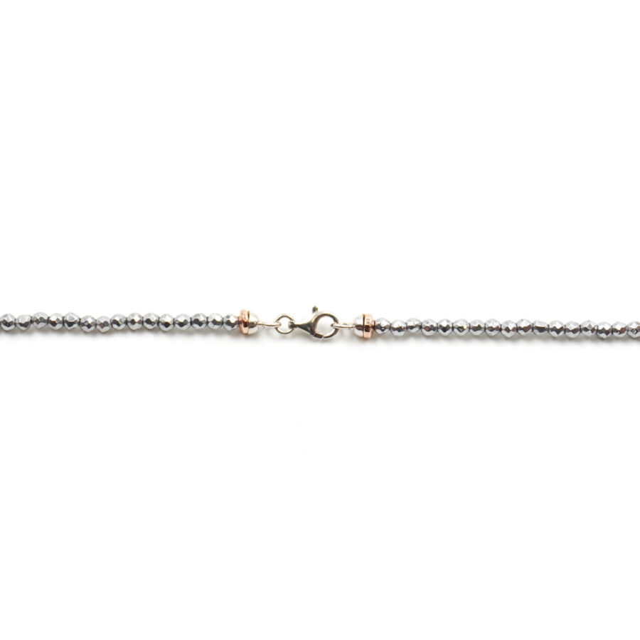 Collana con ematite, apatite, perla, chiusura in argento 925 – Rodiato - immagine 4
