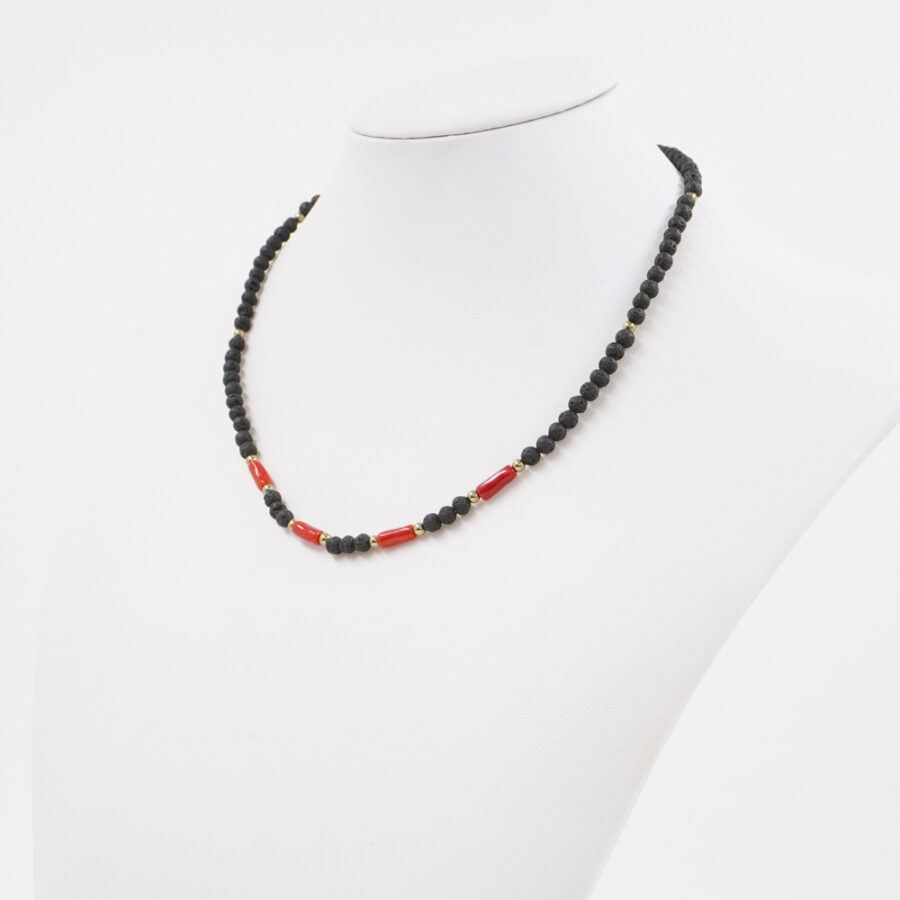 Collana con lava, corallo, ematite, chiusura in argento 925 – Dorato