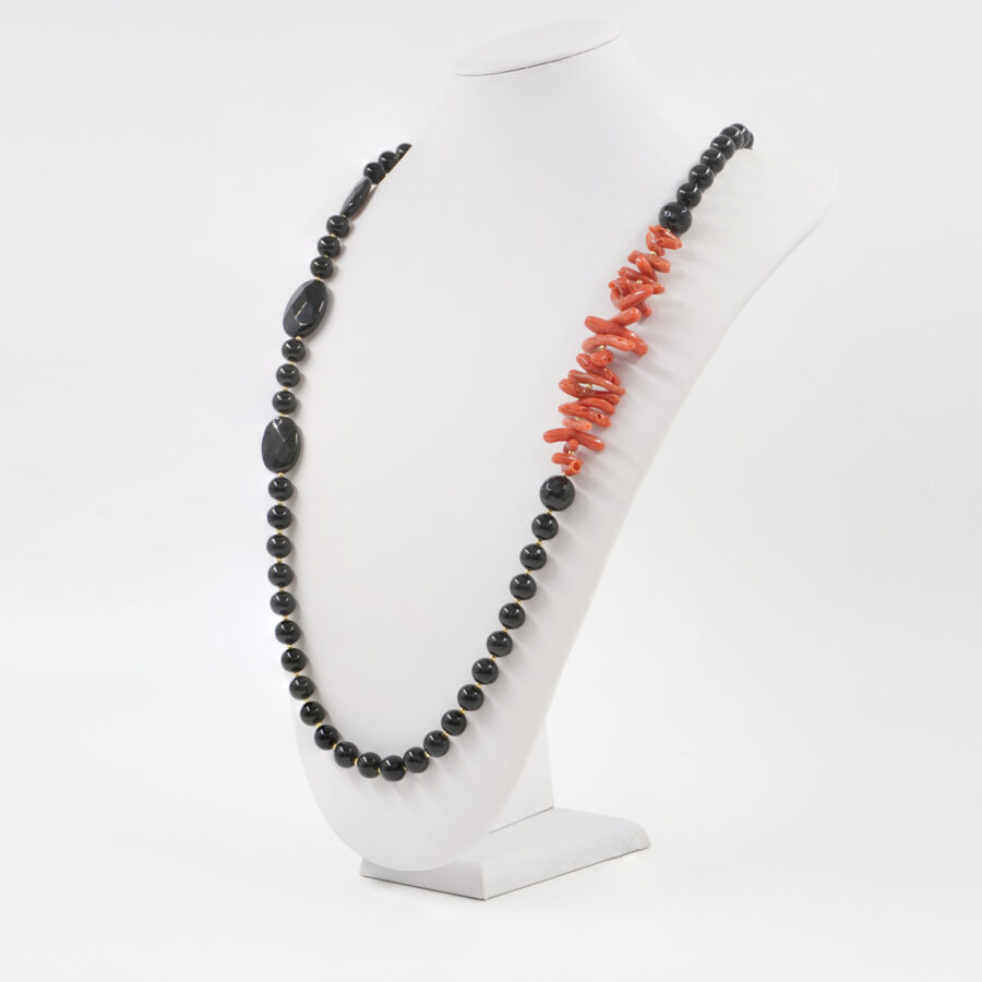 Collana con agata nera, corallo, ematite, chiusura in argento 925 – Dorato - immagine 2