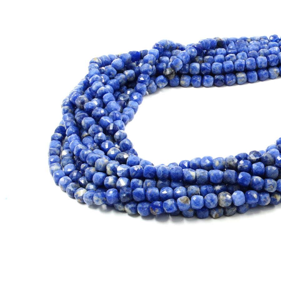 Sodalite fili cubi sfaccettati 6mm