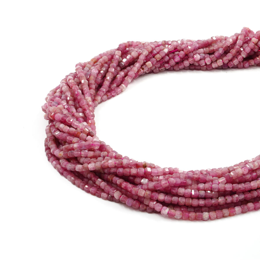 Tormalina fili cubi sfaccettati 3mm