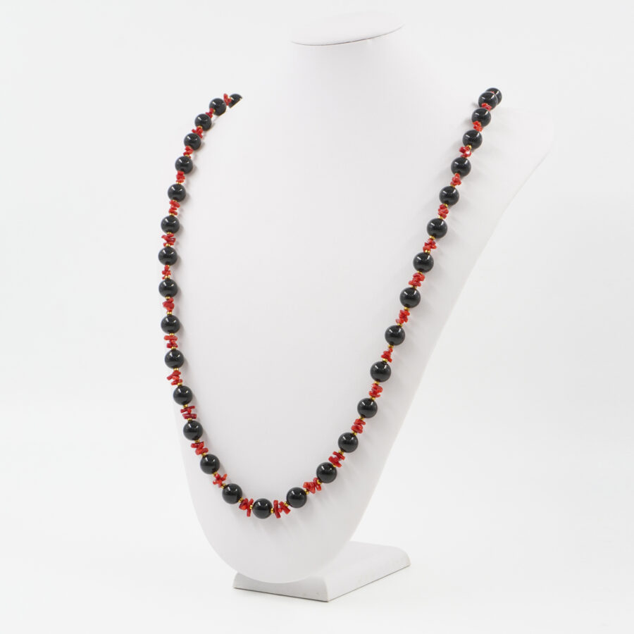 Collana con agata nera, corallo, ematite, chiusura in argento 925 – Dorato - immagine 2