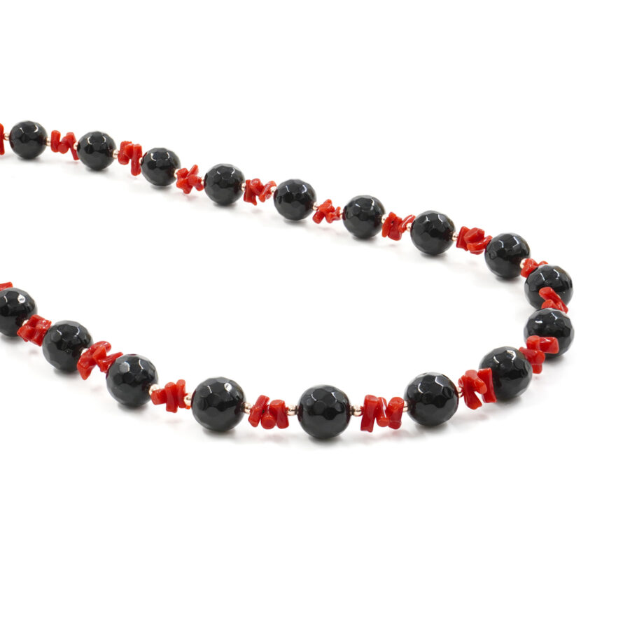 Collana con agata nera sfaccettata, corallo, ematite, chiusura in argento 925 – Rosato