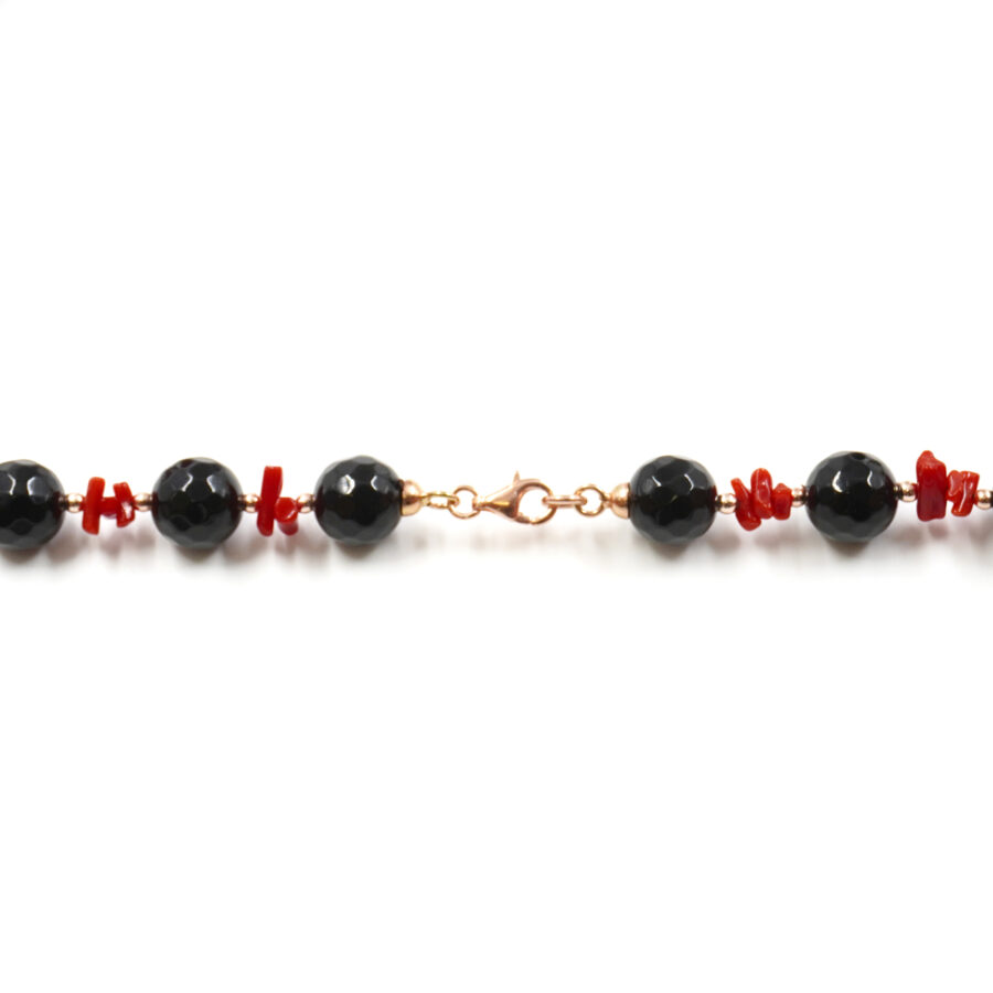 Collana con agata nera sfaccettata, corallo, ematite, chiusura in argento 925 – Rosato - immagine 4