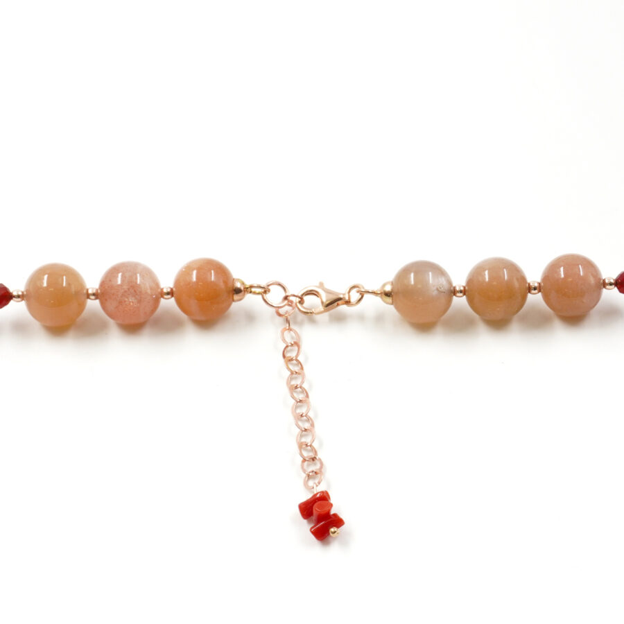Collana con pietra di Luna, agata rossa, corallo, ematite, chiusura in argento 925 – Rosato - immagine 4