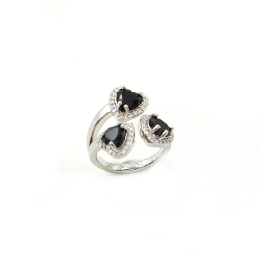 Anello tri-cuori con zirconi bianchi e neri