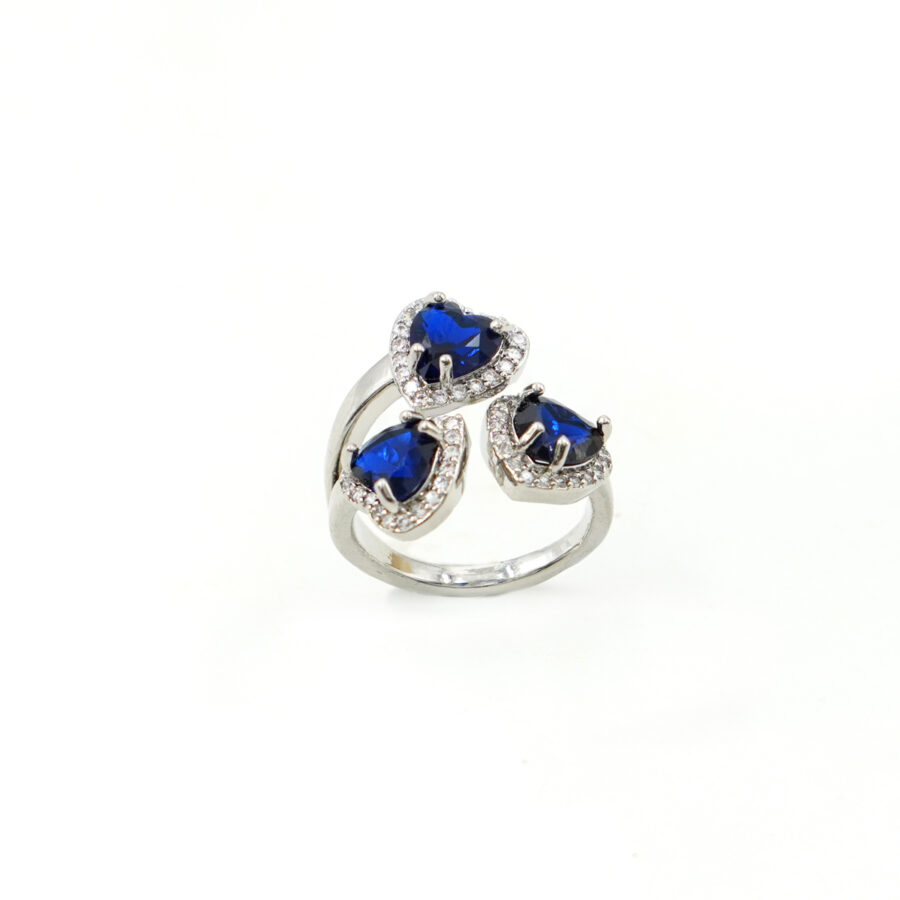 Anello tri-cuori con zirconi bianchi e blu