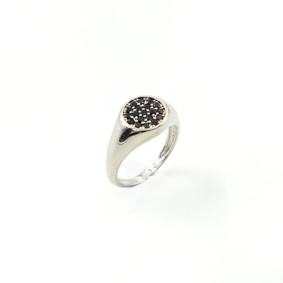 Anello chevalier pave' di zirconi neri