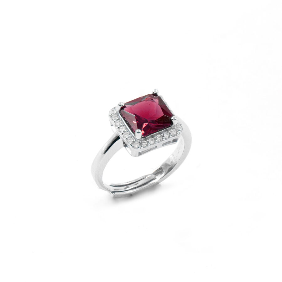 Anello in argento 925 con zircone ottagonale rosso e giro di zirconi bianchi - Rodiato